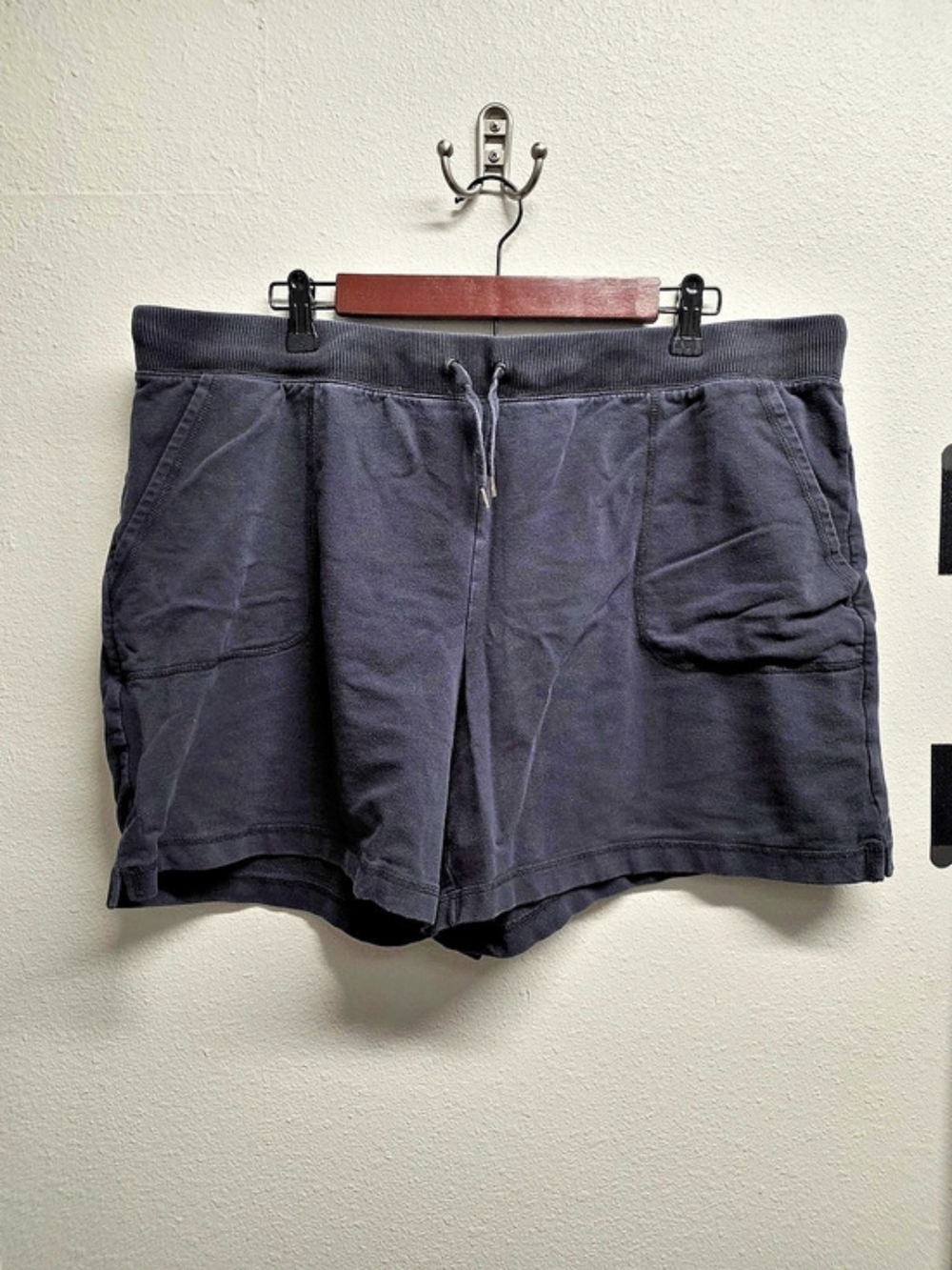 L.L.Bean Women's Comfort Stretch Shorts Cotton Bermuda Shorts Size XL